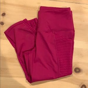 VS Knockout Crop Leggings
